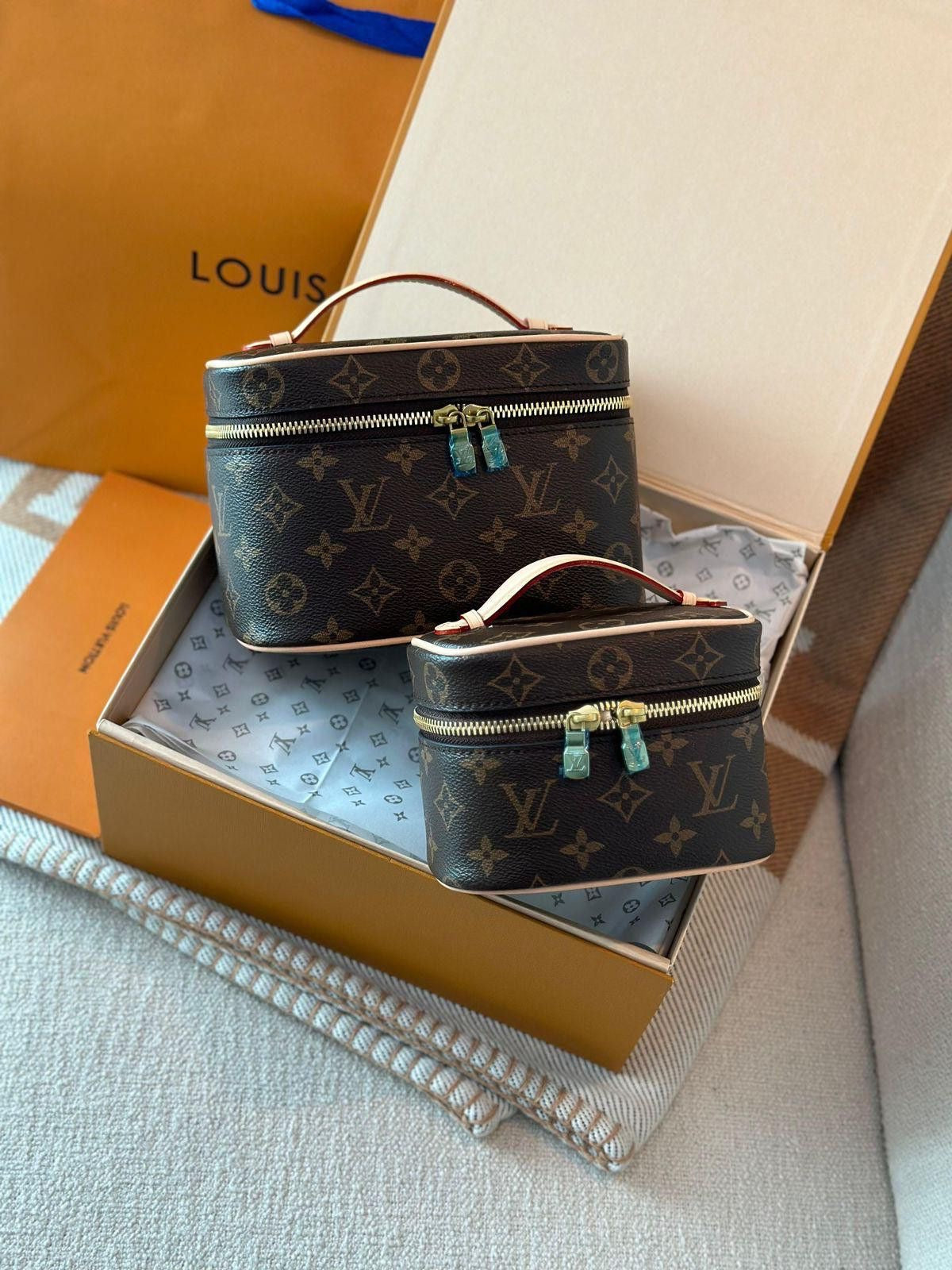 Trousse L
